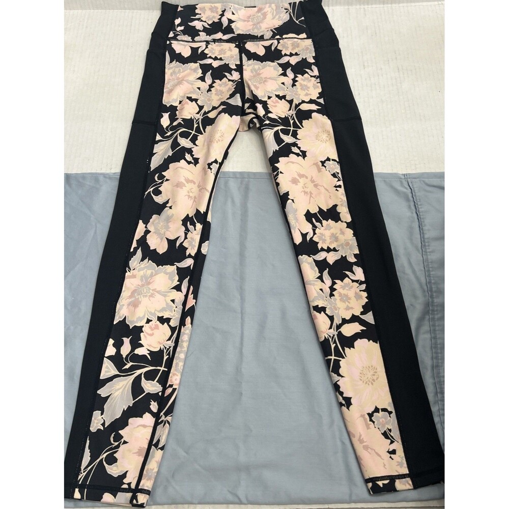 Saltwater Luxe Floral Pant Leggings-Black/beige/pale pink Sz M